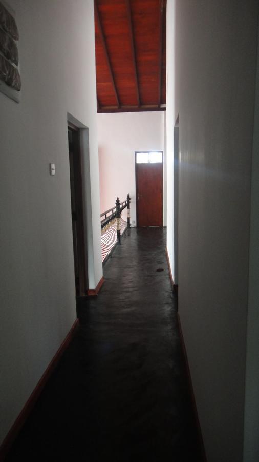 The Kingston Hotel คิริบัทโกดา ภายนอก รูปภาพ